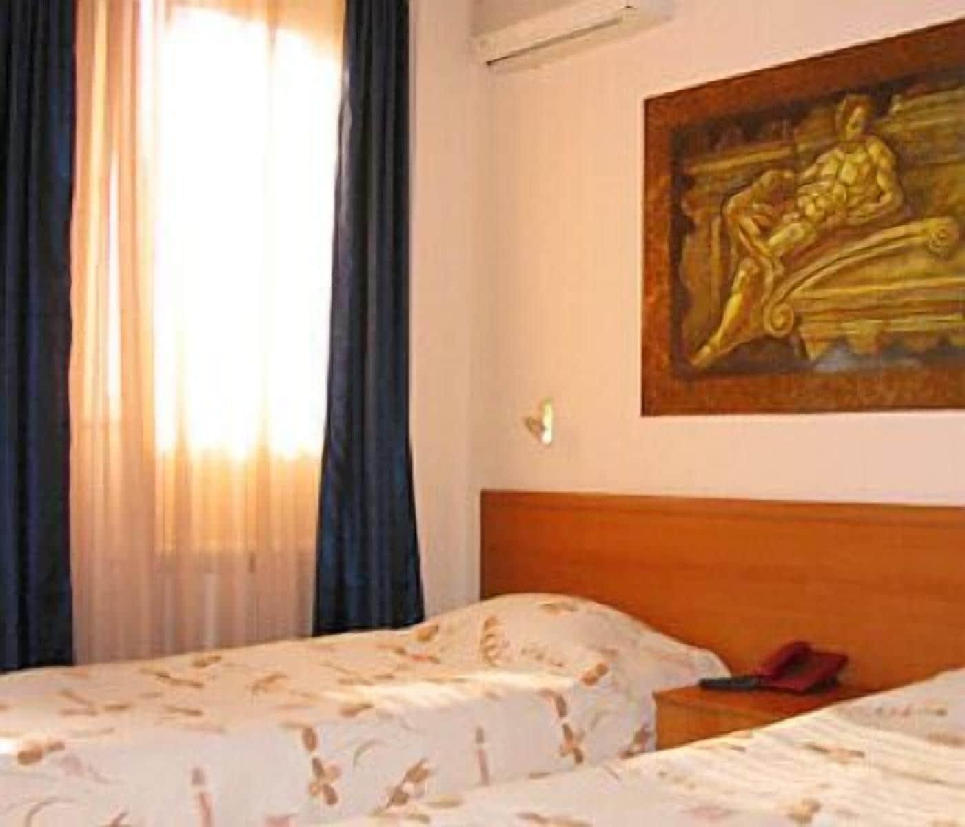 Central Plaza Hotel Sofia Bagian luar foto