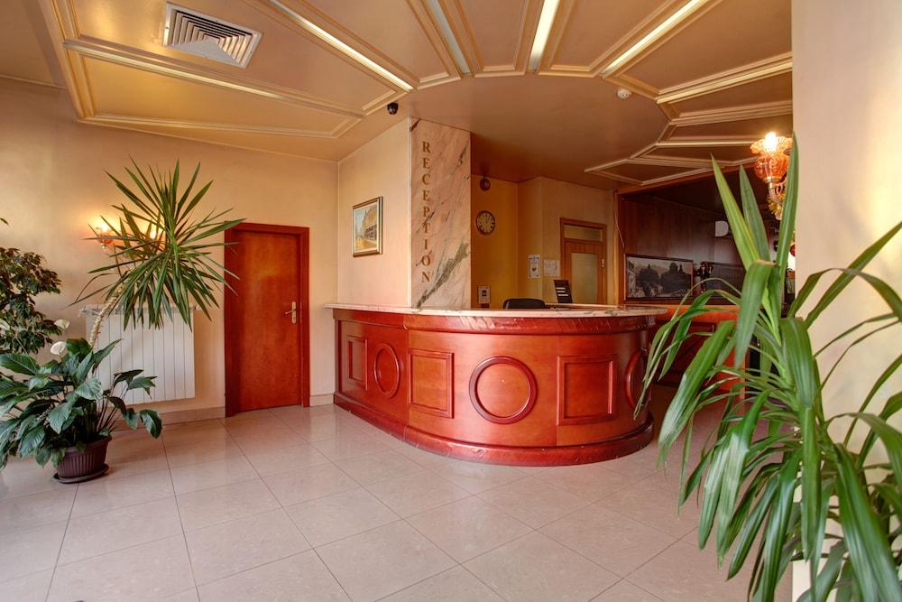 Central Plaza Hotel Sofia Bagian luar foto