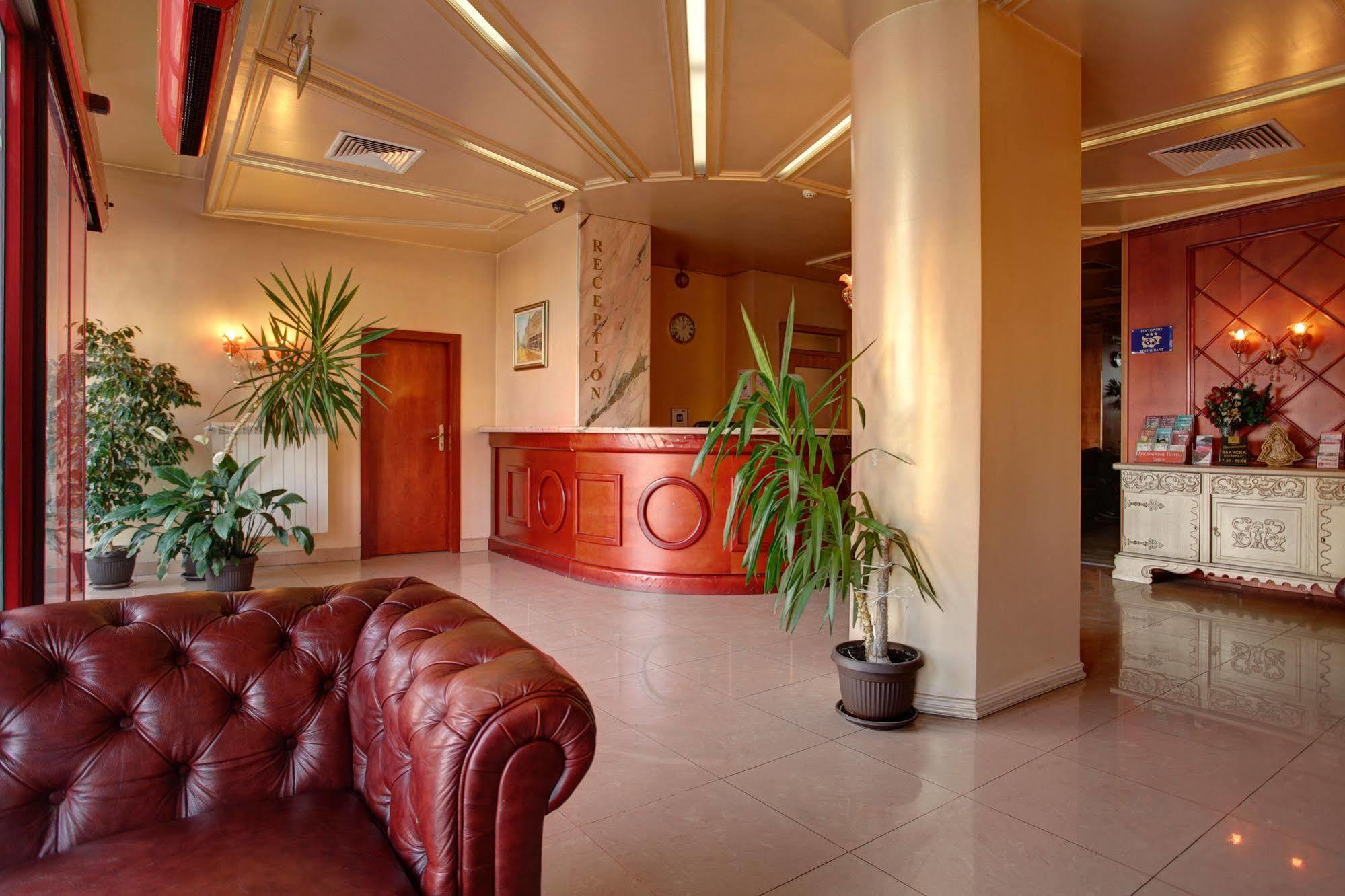 Central Plaza Hotel Sofia Bagian luar foto