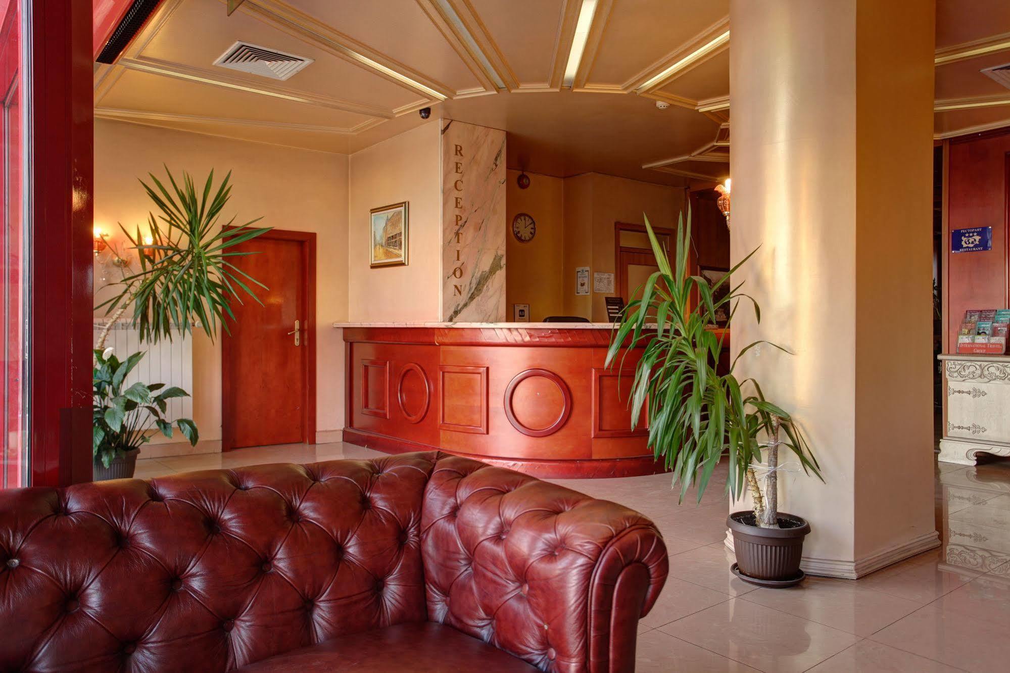 Central Plaza Hotel Sofia Bagian luar foto